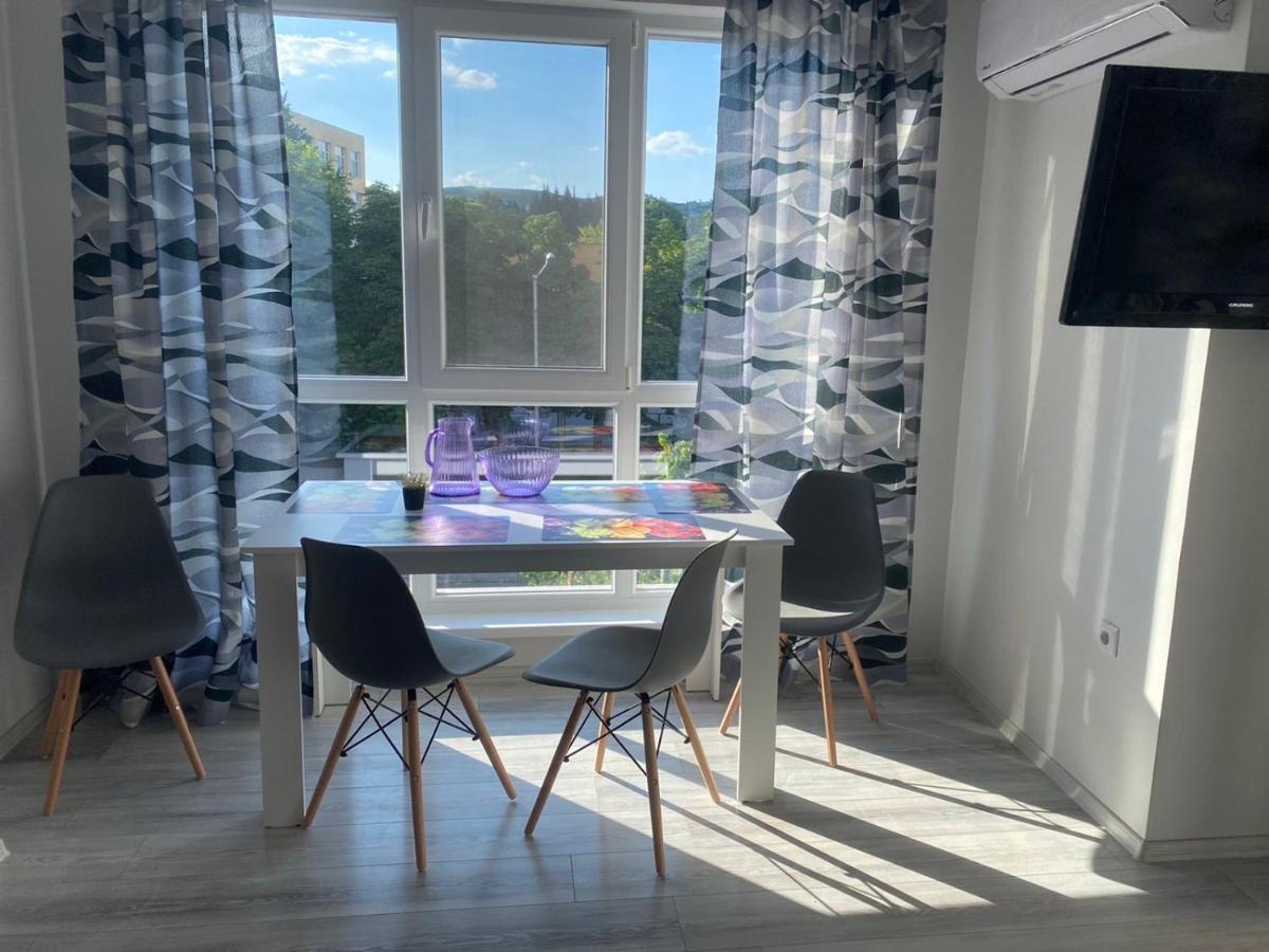 Уютен Нов Апартамент - Стара Загора С Две Спални Apartment Bagian luar foto